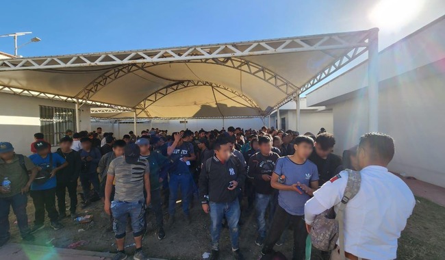 Rescate humanitario de 221 personas migrantes en una casa en el estado de Puebla